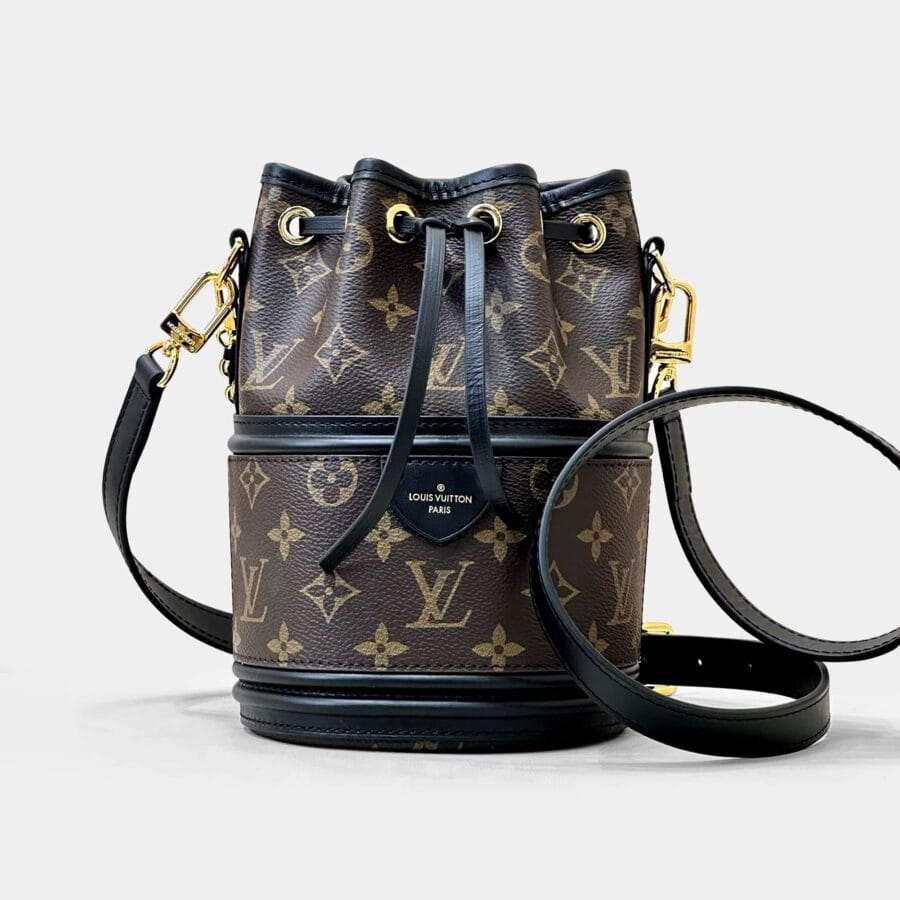 Túi xách nữ LV Canoé Monogram Canvas 24