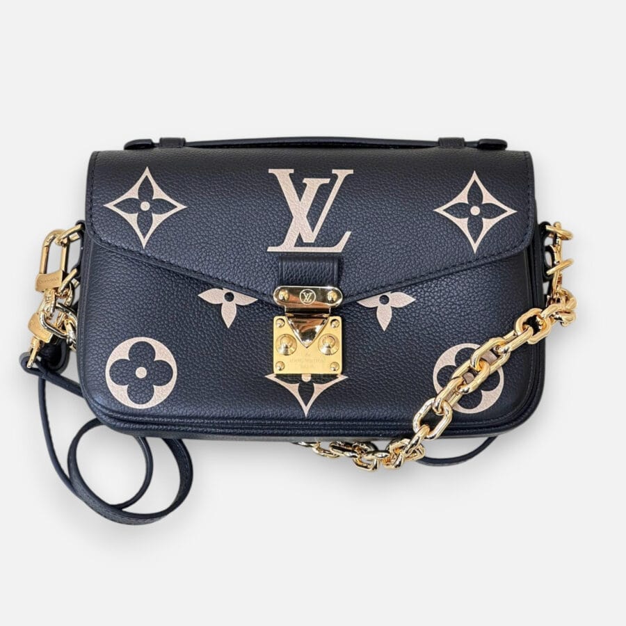 Túi xách Túi Louis Vuitton Metis East West màu đen phối be