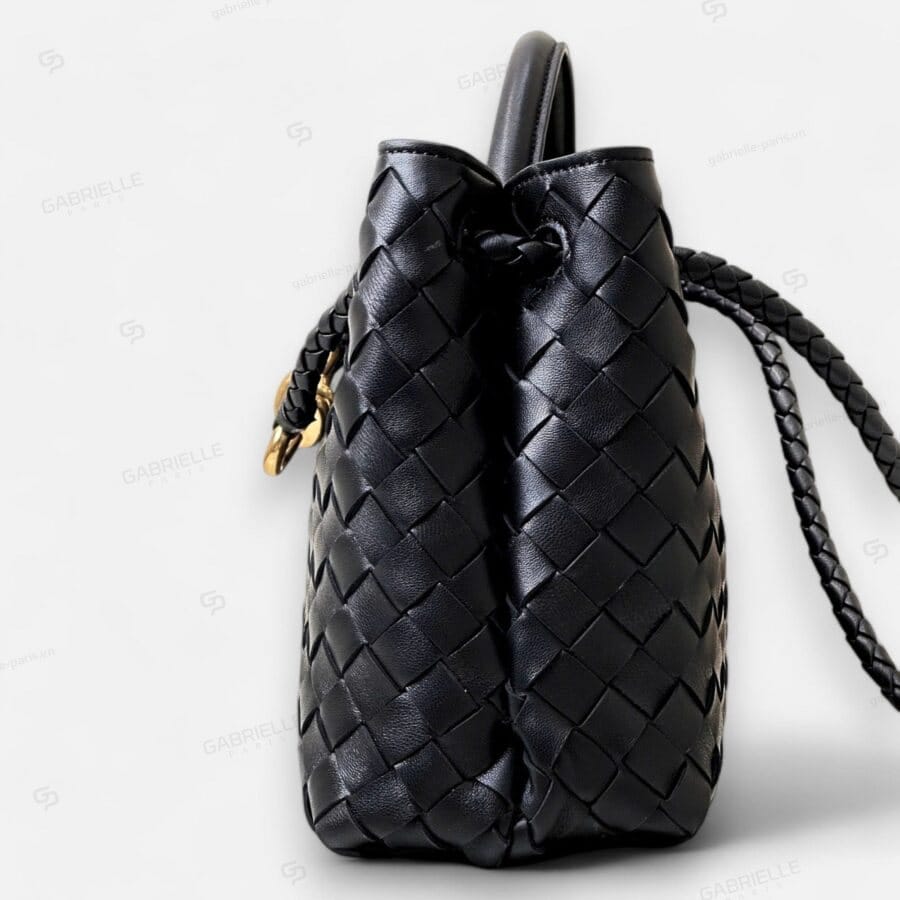 Túi xách Bottega Veneta Andiamo màu Đen da Cừu Nappa - Image 4