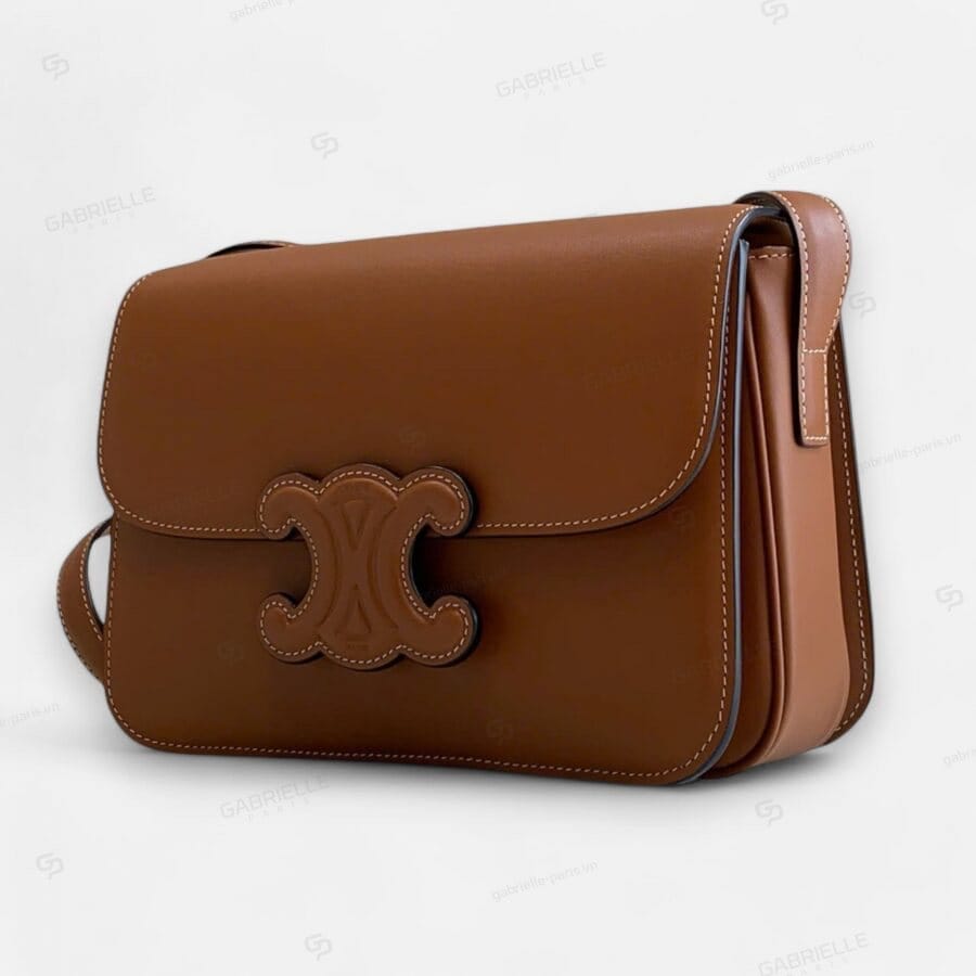 Túi xách Celine Triomphe Saddle Bag màu Nâu da Bê - Image 2